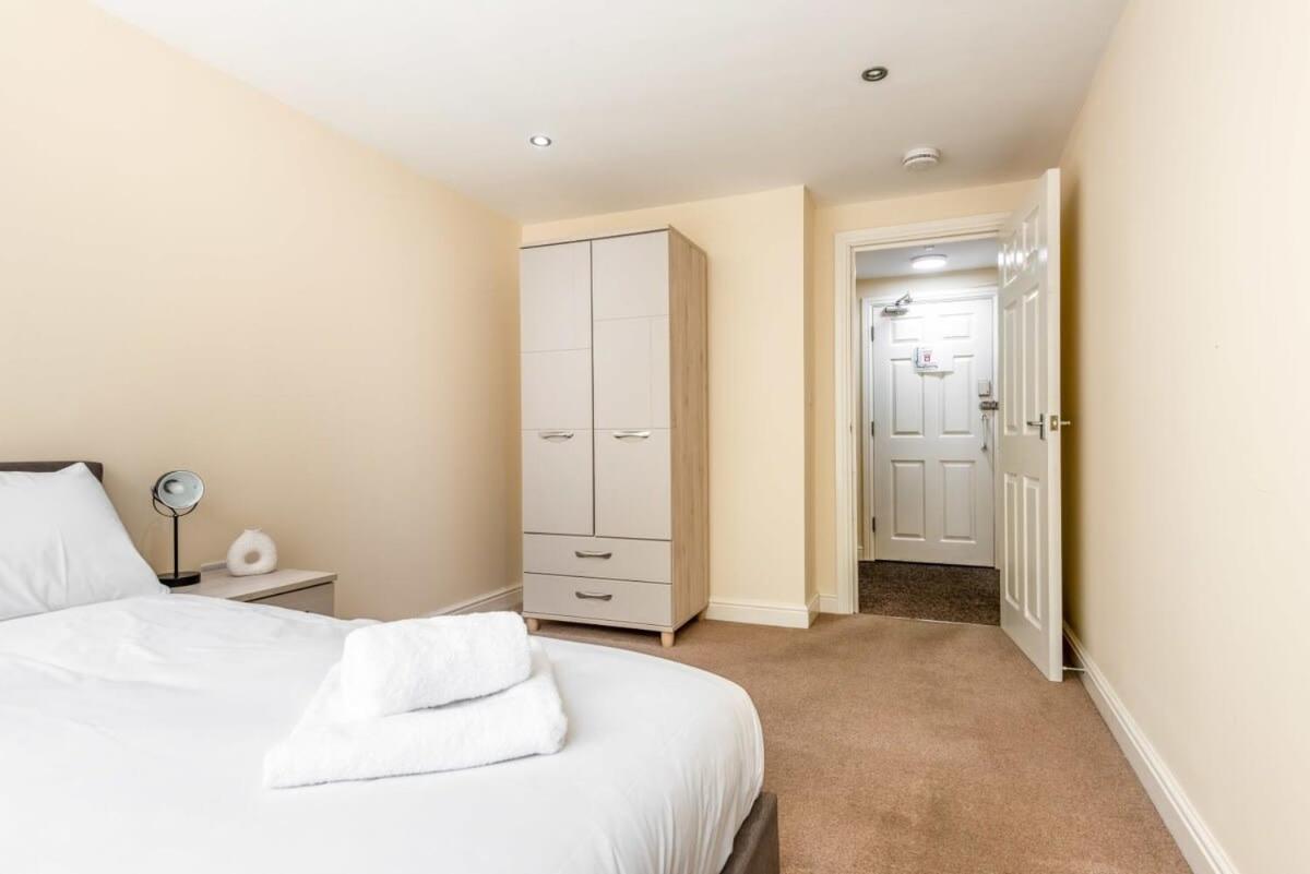 Bright 1 Bedroom Budget Flat In Central Pontefract Exterior photo