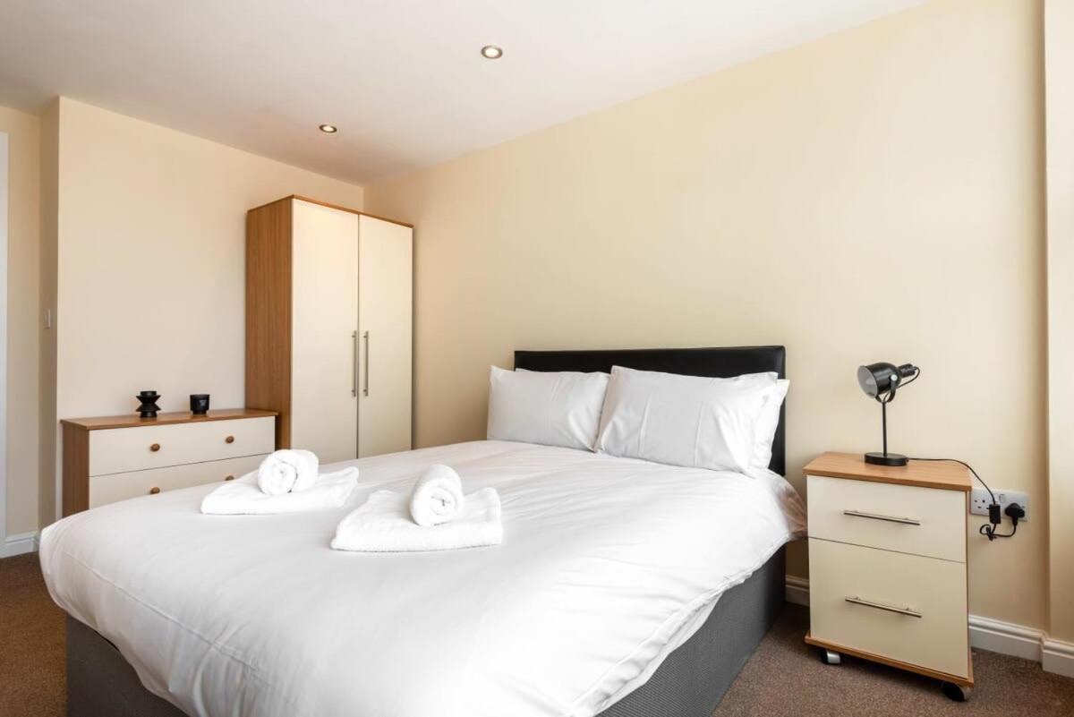 Bright 1 Bedroom Budget Flat In Central Pontefract Exterior photo