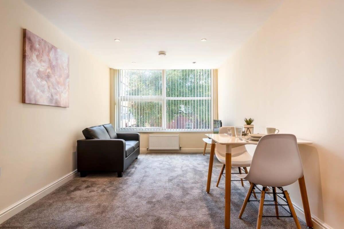 Bright 1 Bedroom Budget Flat In Central Pontefract Exterior photo