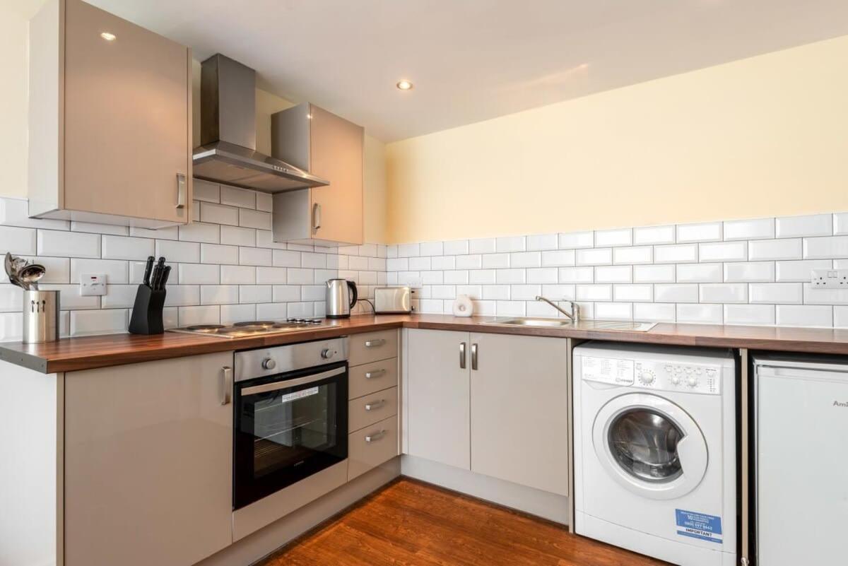 Bright 1 Bedroom Budget Flat In Central Pontefract Exterior photo